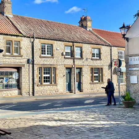 The Old Post Office - Central Helmsley With Parking Екстер'єр фото